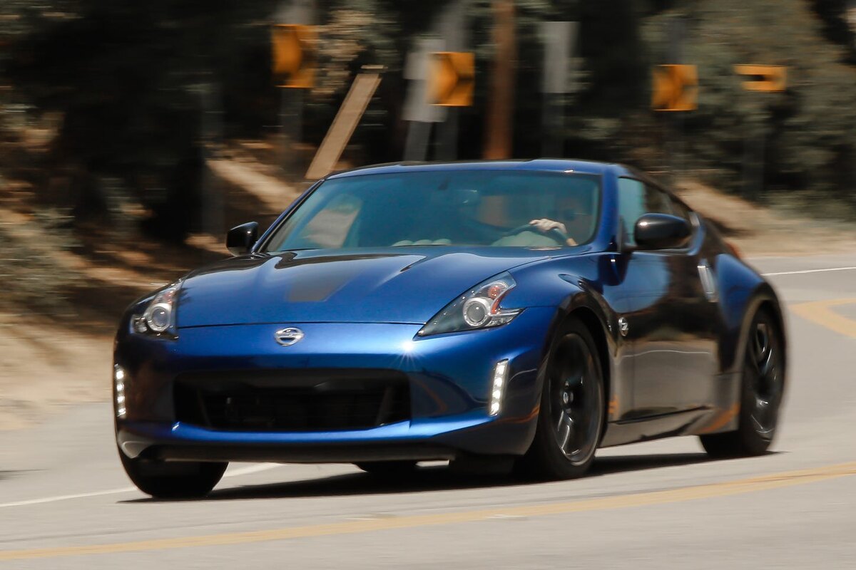 نیسان 370Z