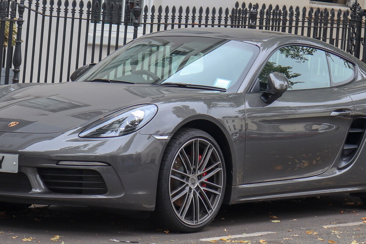 پورشه 718 Cayman