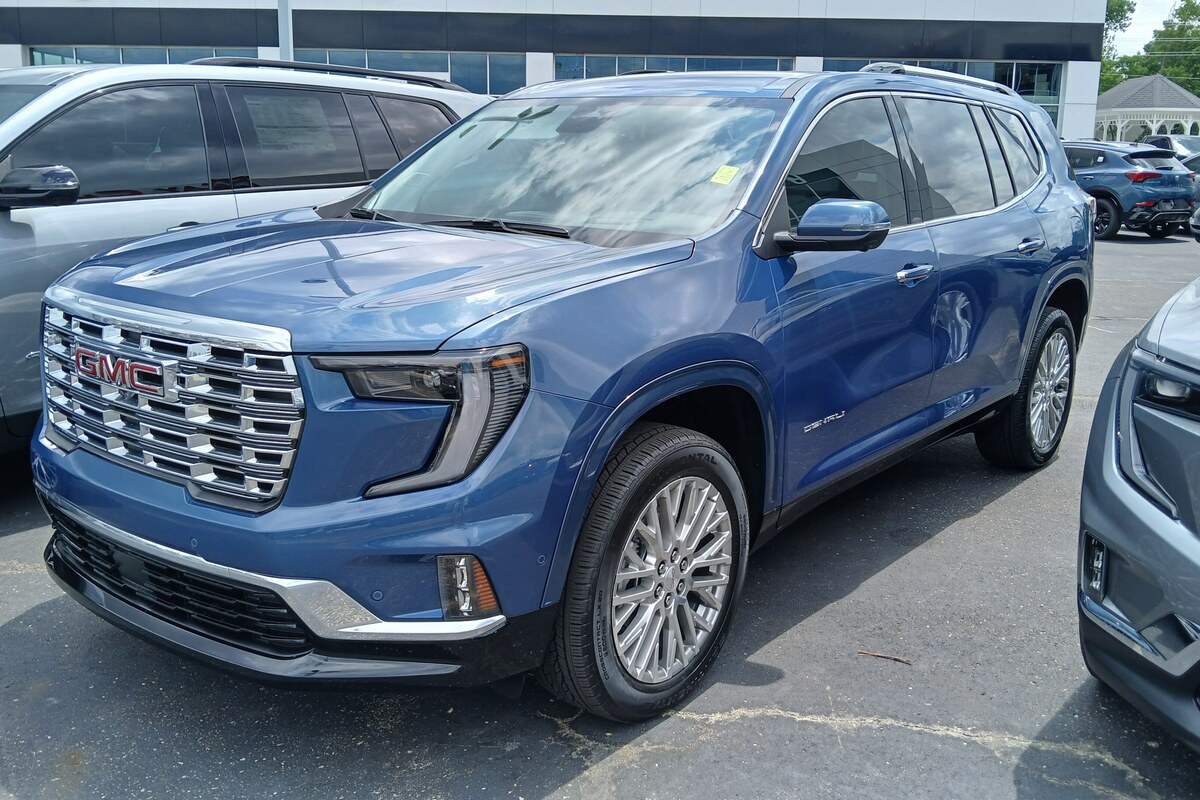 جی ام سی Acadia Denali Ultimate
