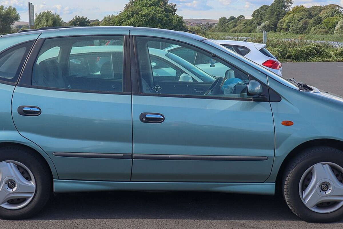 نیسان Almera Tino