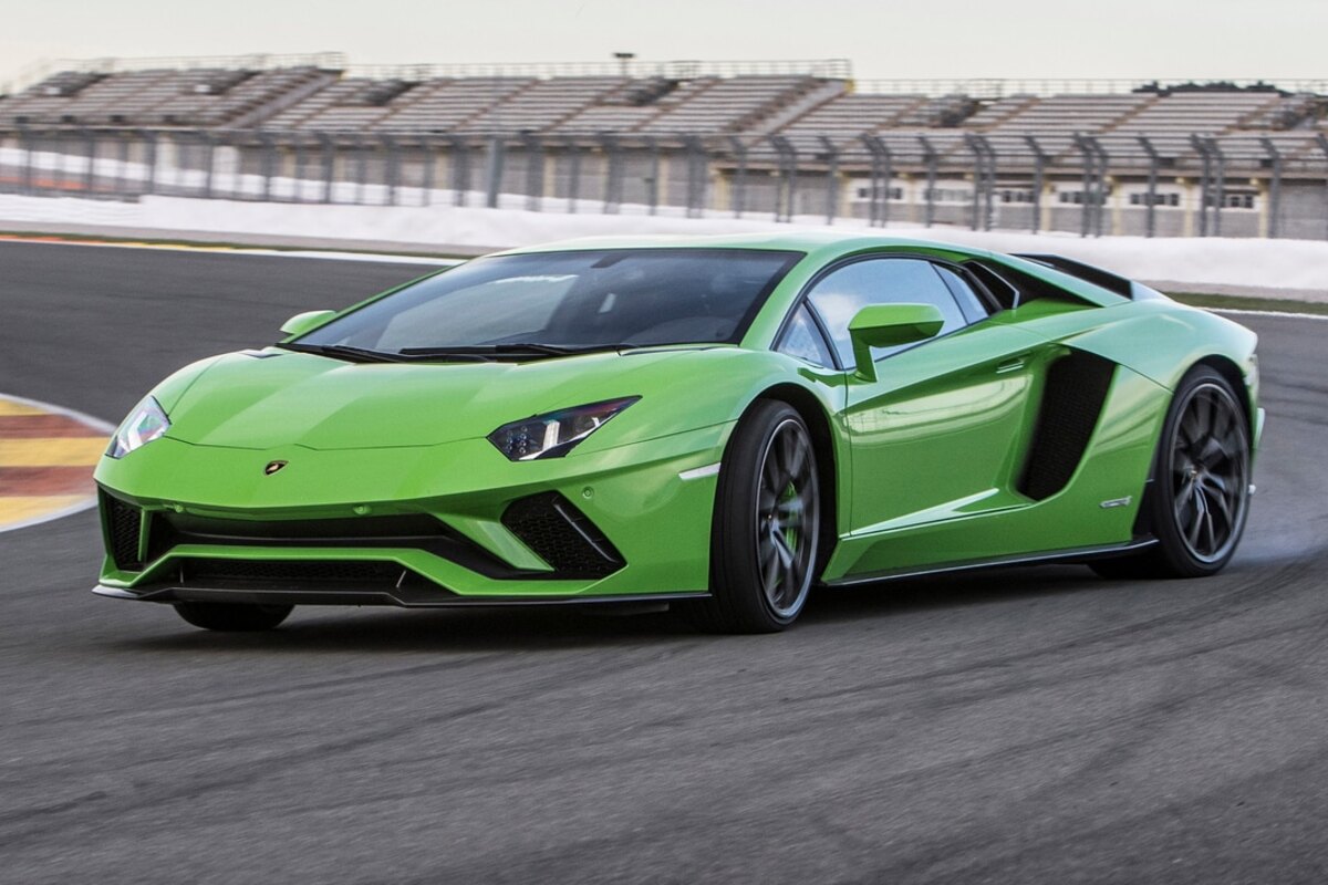 لامبورگینی AVENTADOR S