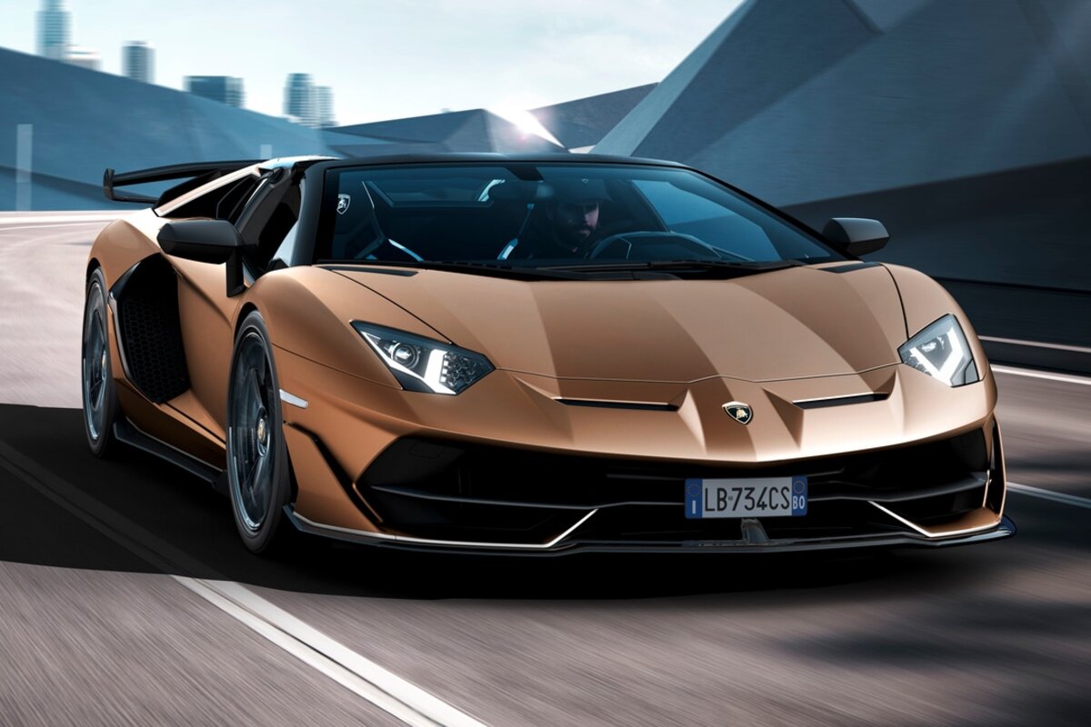 لامبورگینی AVENTADOR SVJ ROADSTER