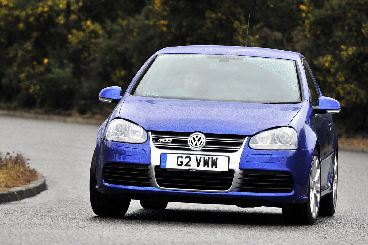 فولکس واگن Golf R32