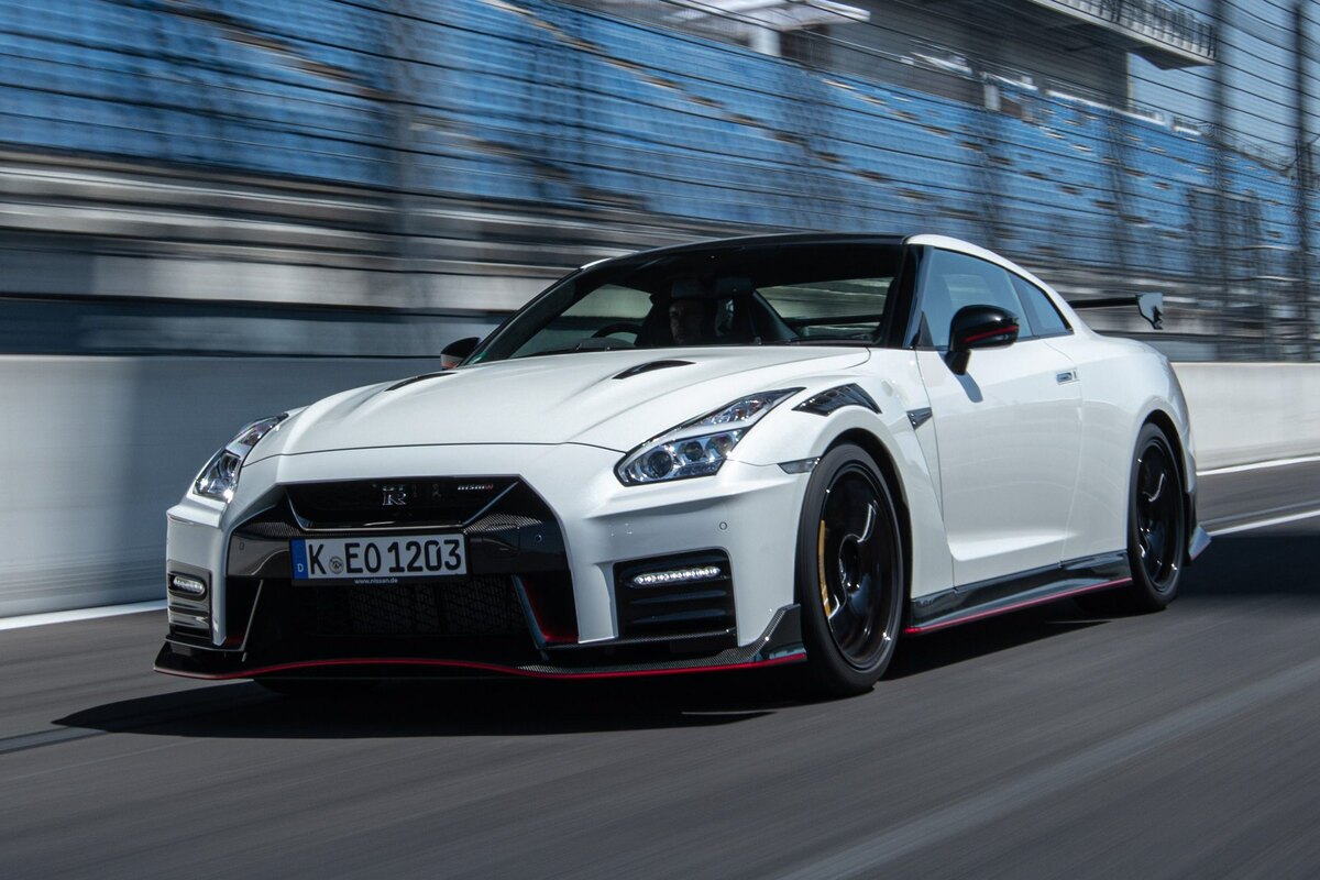 نیسان GT-R