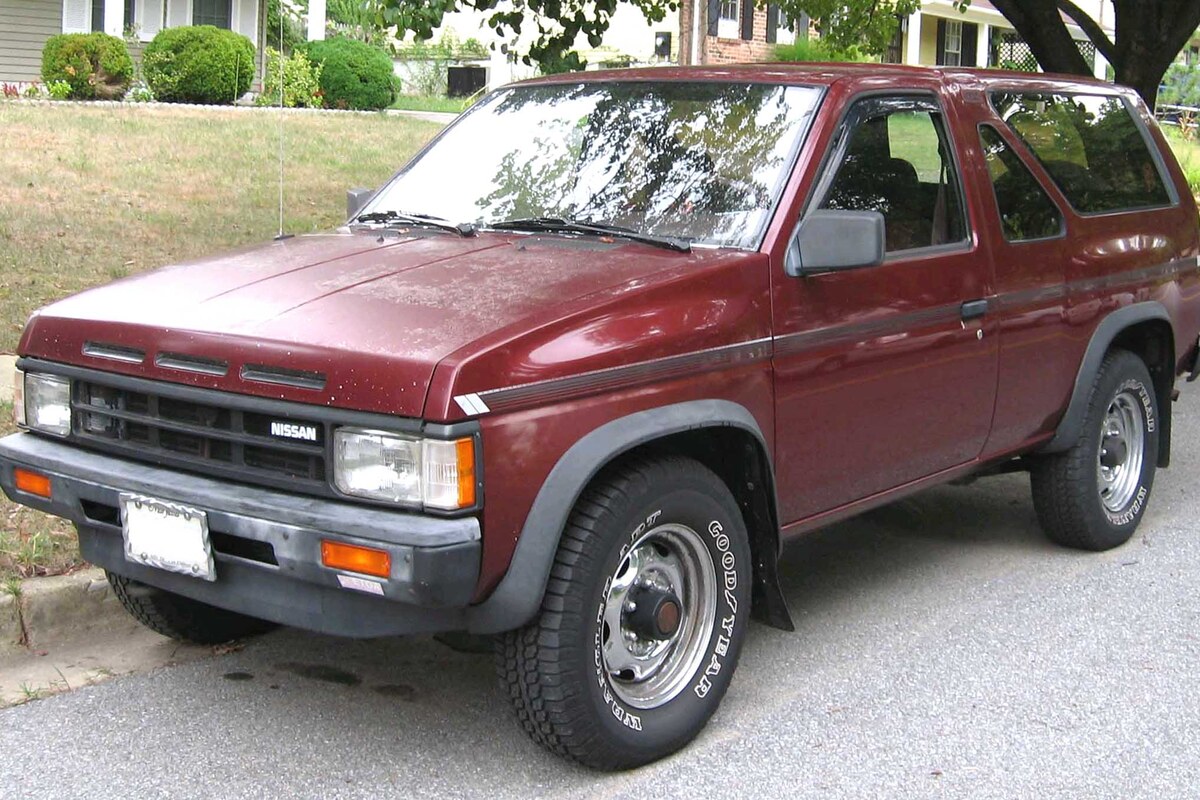 نیسان Hardbody SUV