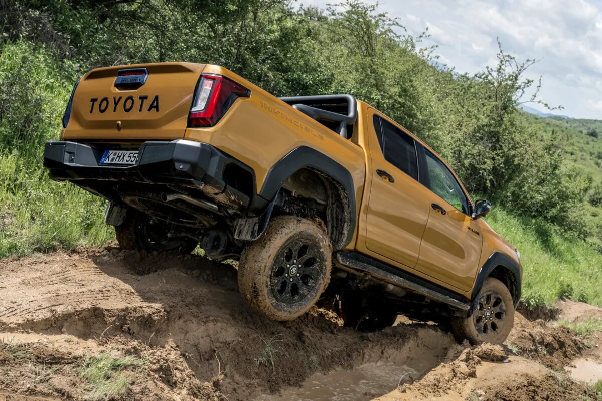 تویوتا HILUX REVO ROCCO