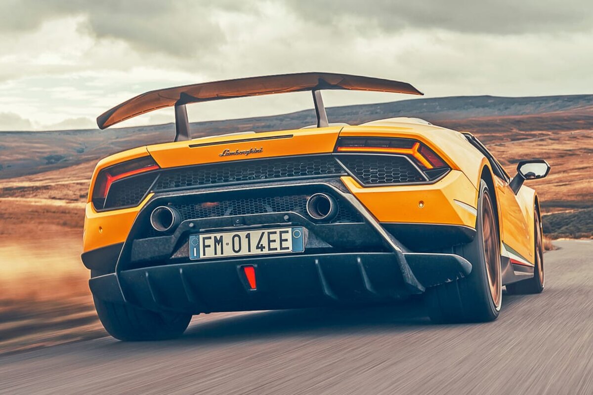 لامبورگینی HURACAN PERFORMANTE SPYDER