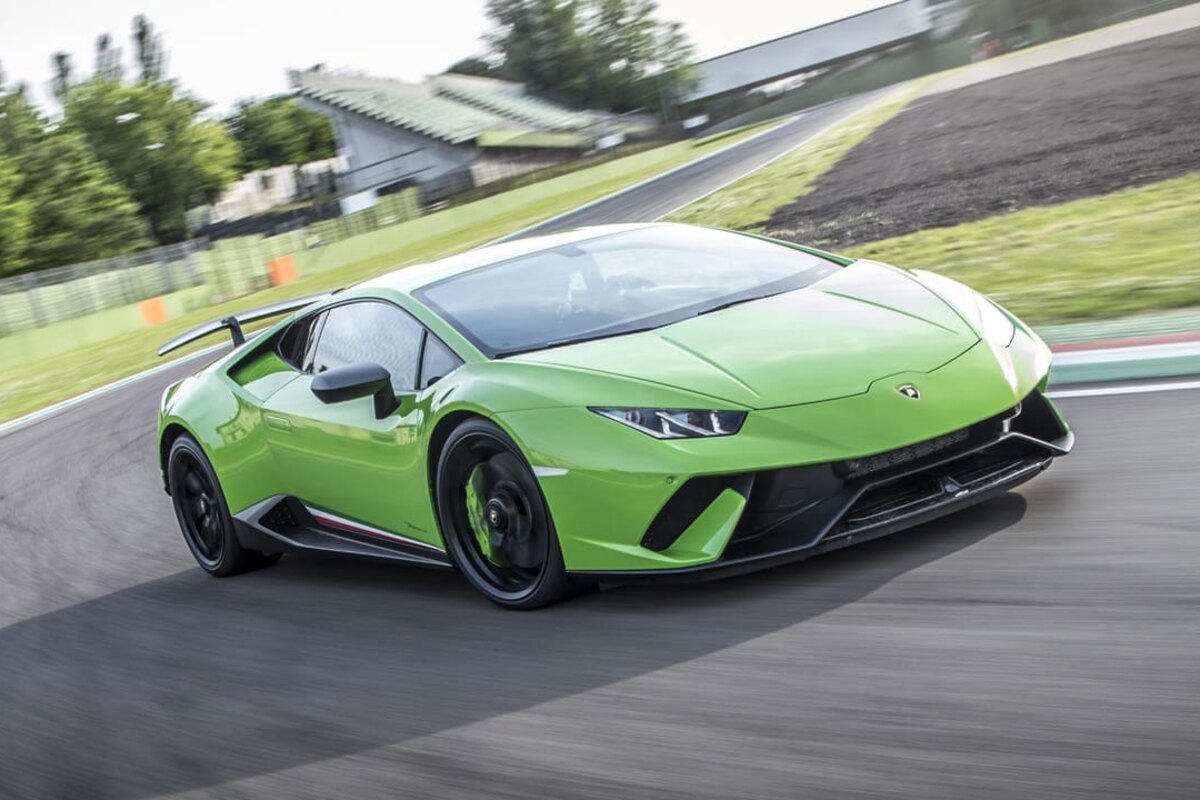 لامبورگینی HURACAN PERFORMANTE