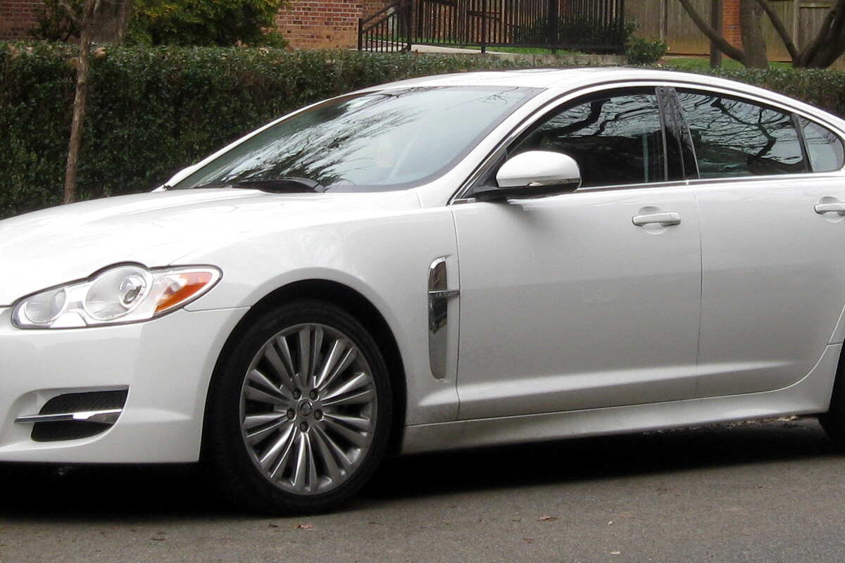 جگوار Jaguar XF Portfolio AWD