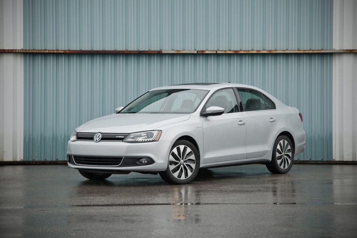 فولکس واگن Jetta Hybrid