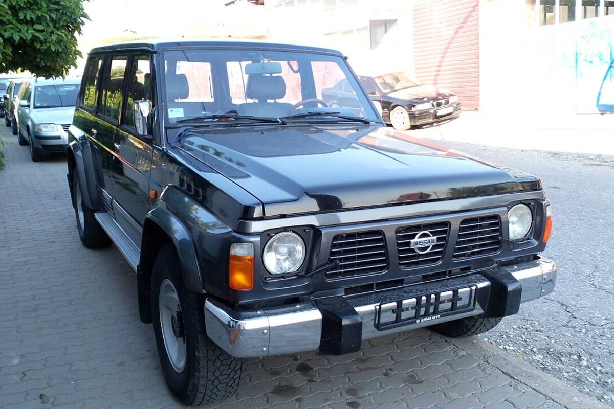 نیسان Patrol Y60