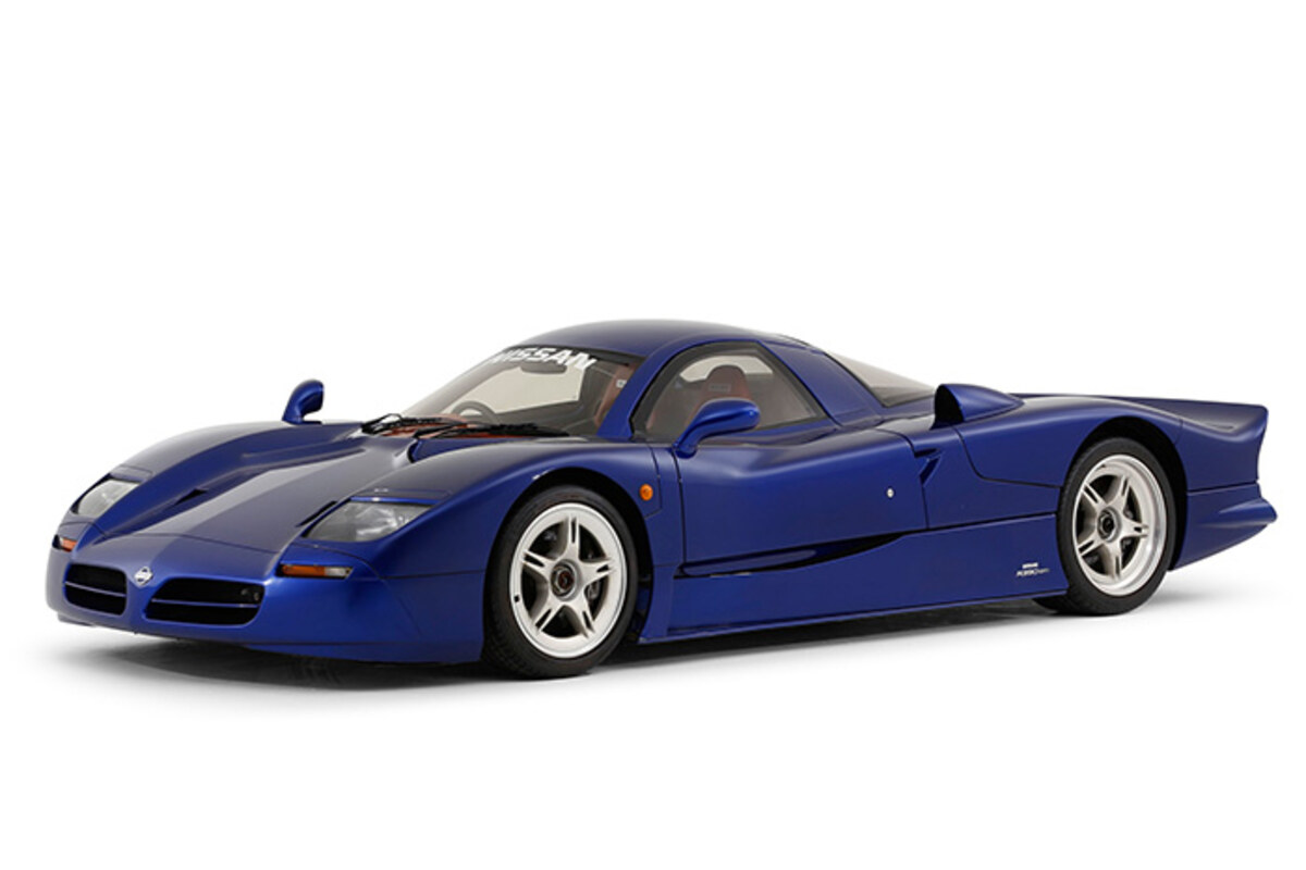 نیسان R390 GT1 Road Car