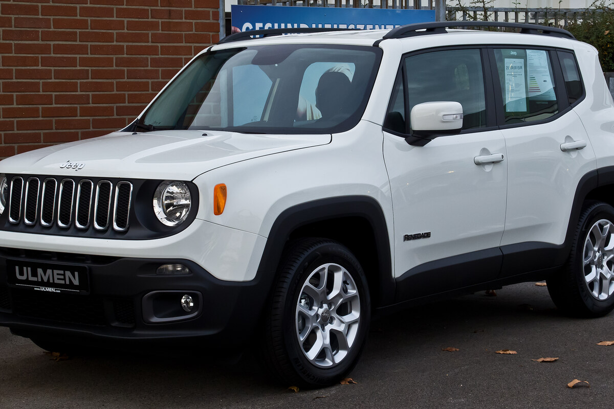 جیپ Renegade 4xe