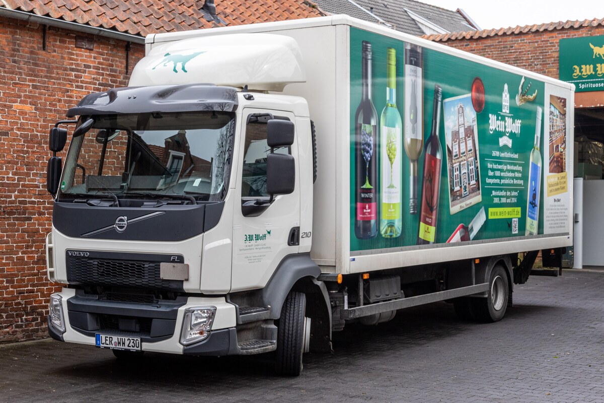 ولوو Volvo FL